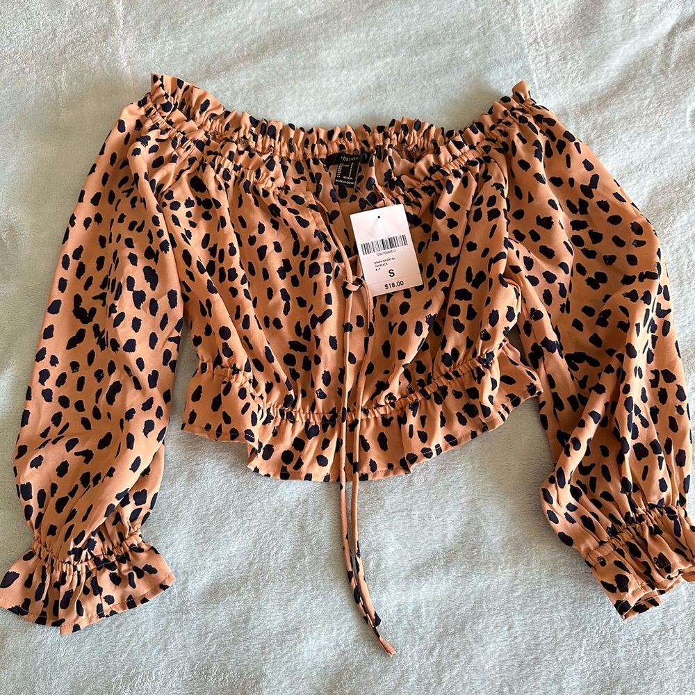 Tan/Black Cheetah Animal Print Long Sleeve Off the Shoulder Ruffle Crop Blouse
